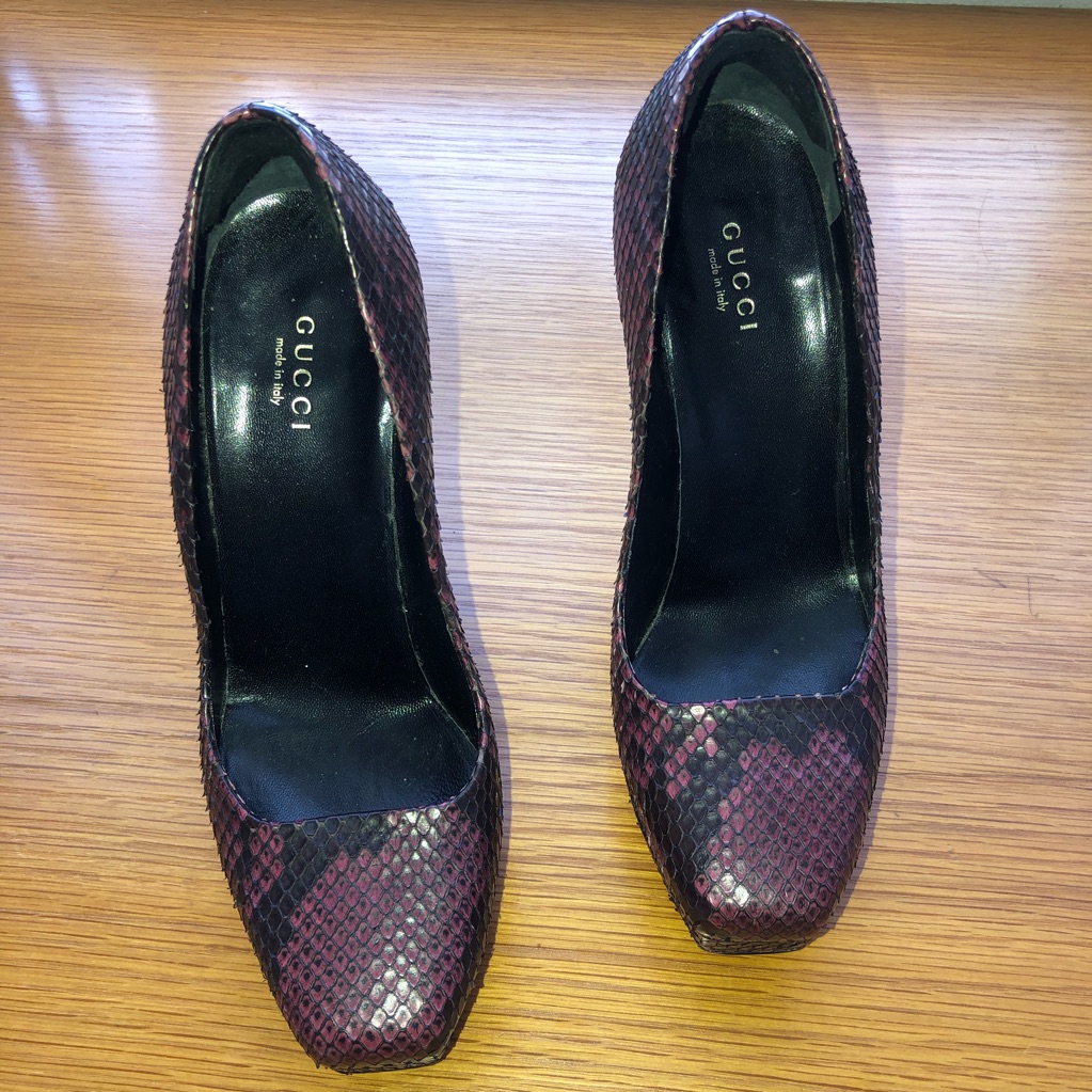 Gucci Python Pumps